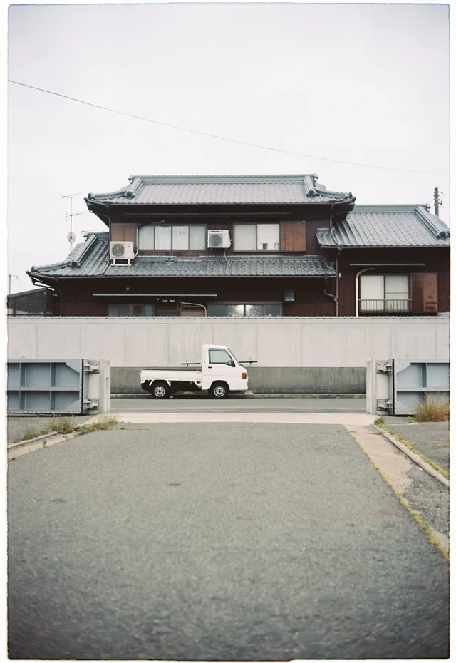 Quiet street: film photograph by Ben Enbom, Japan