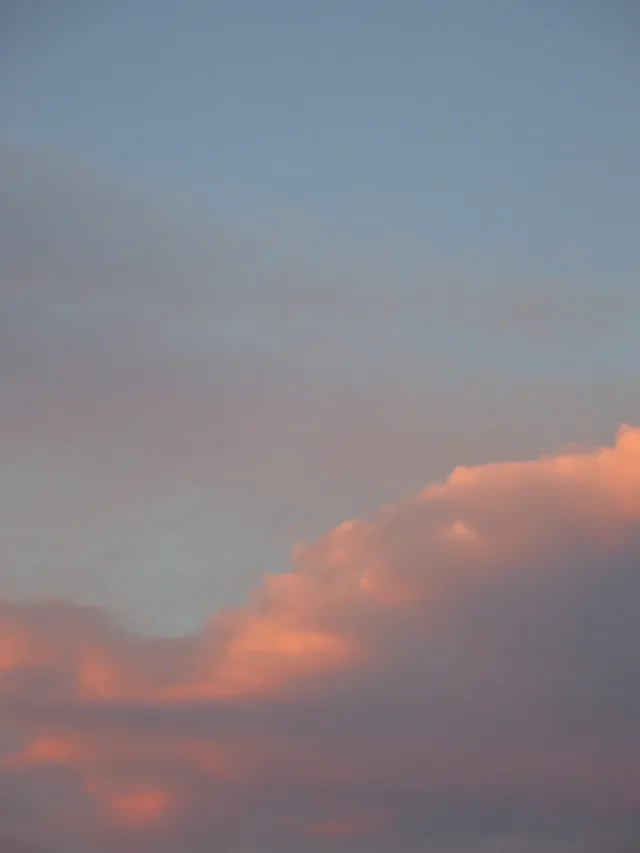 Pink cloud: digital photograph by Ben Enbom, USA
