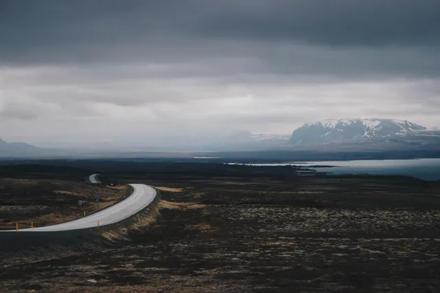 Overcast, Þingvellir: digital photograph by Ben Enbom, Iceland